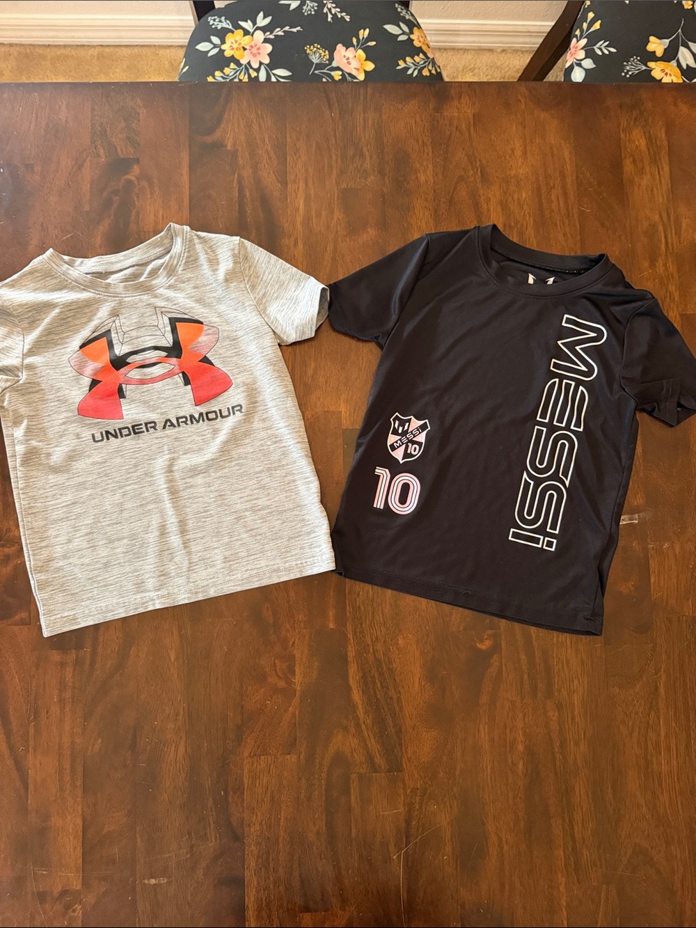 2 X 4T Athletic T-Shirts